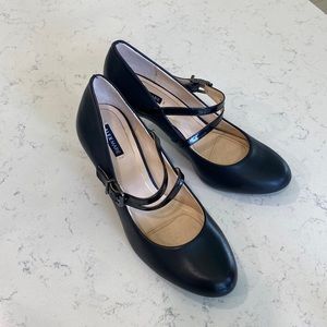 Womens size 7 black heels